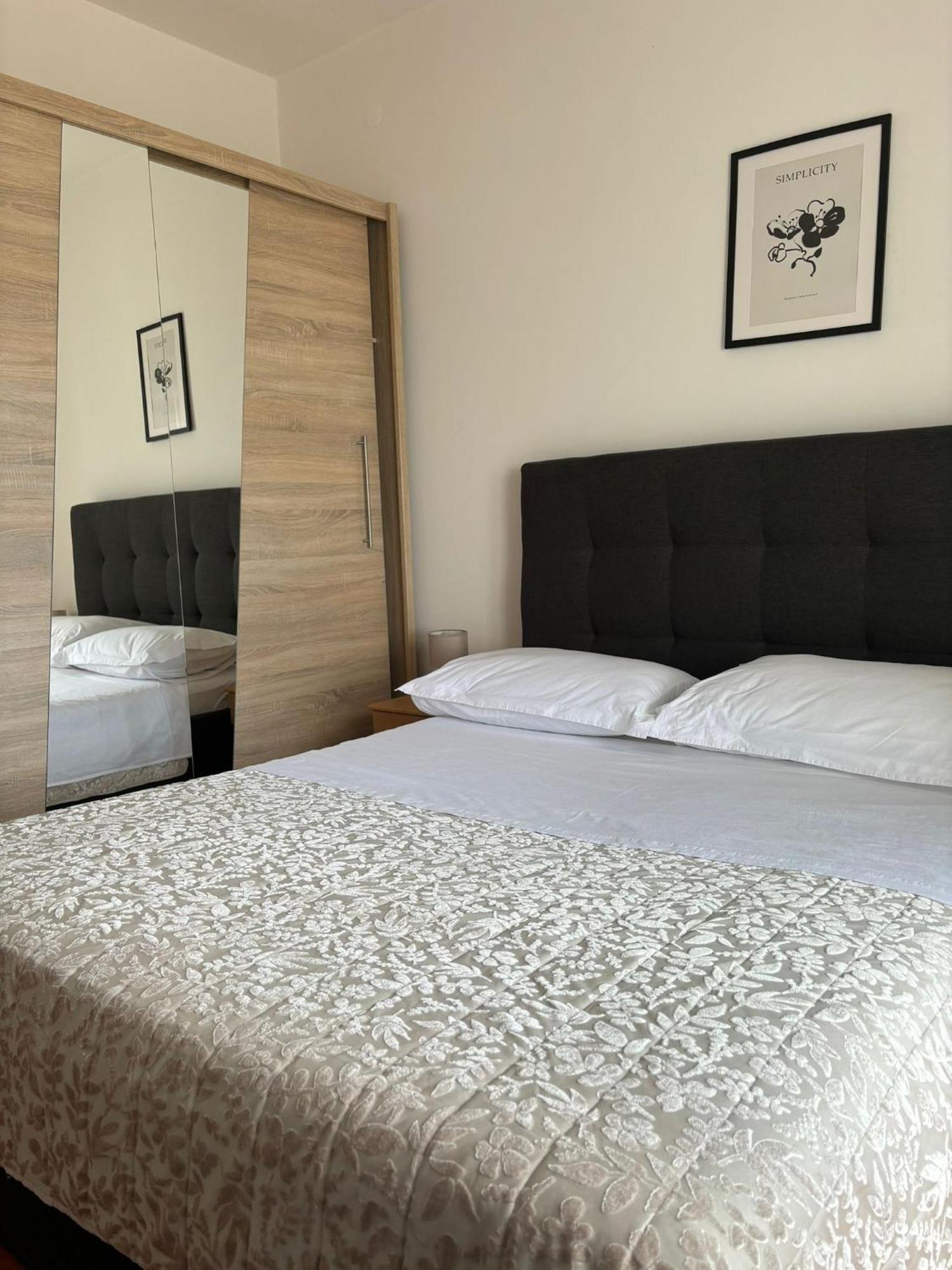 Apartman Luka Sibenik Ngoại thất bức ảnh