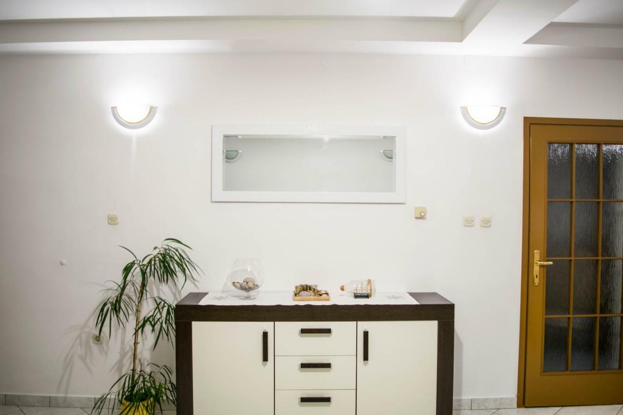 Apartman Luka Sibenik Ngoại thất bức ảnh
